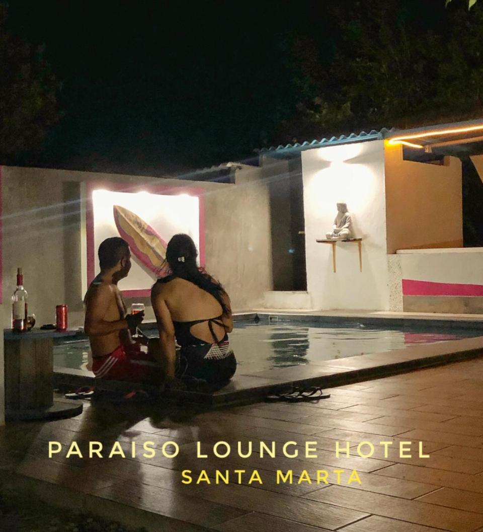 Paraiso Lounge Bonda Buitenkant foto