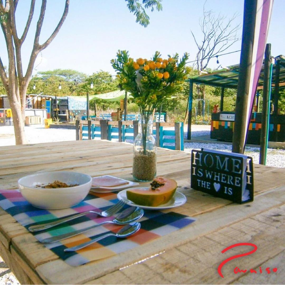 Paraiso Lounge Bonda Buitenkant foto