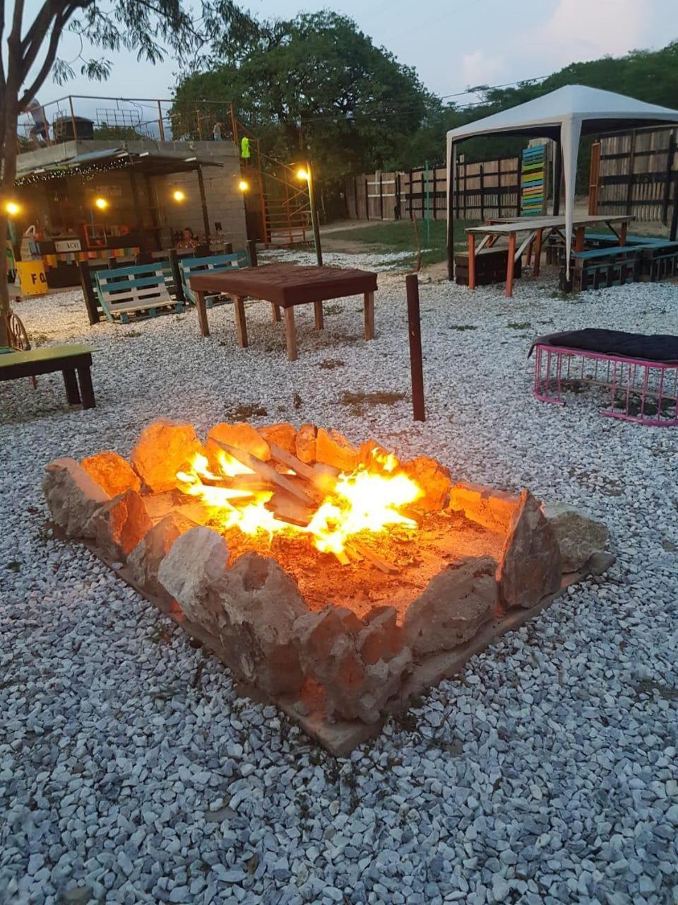 Paraiso Lounge Bonda Buitenkant foto